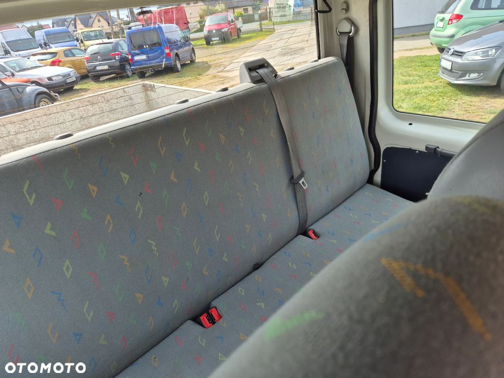 Volkswagen Transporter - 16