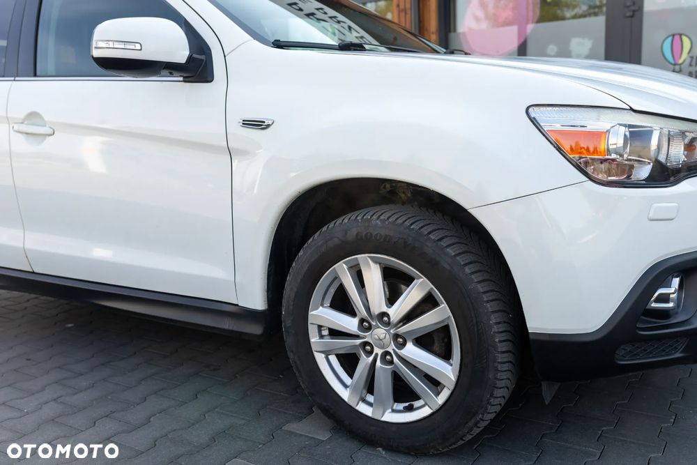 Mitsubishi ASX 1.8 DID Instyle 4WD AS&G - 14