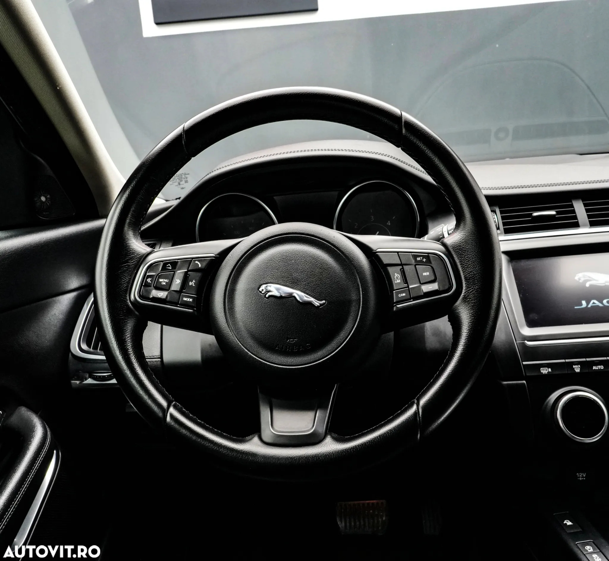 Jaguar E-Pace D150 AWD S - 18