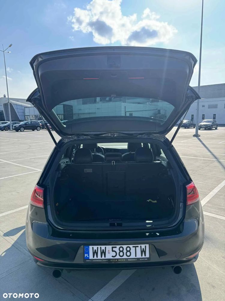 Volkswagen Golf - 9