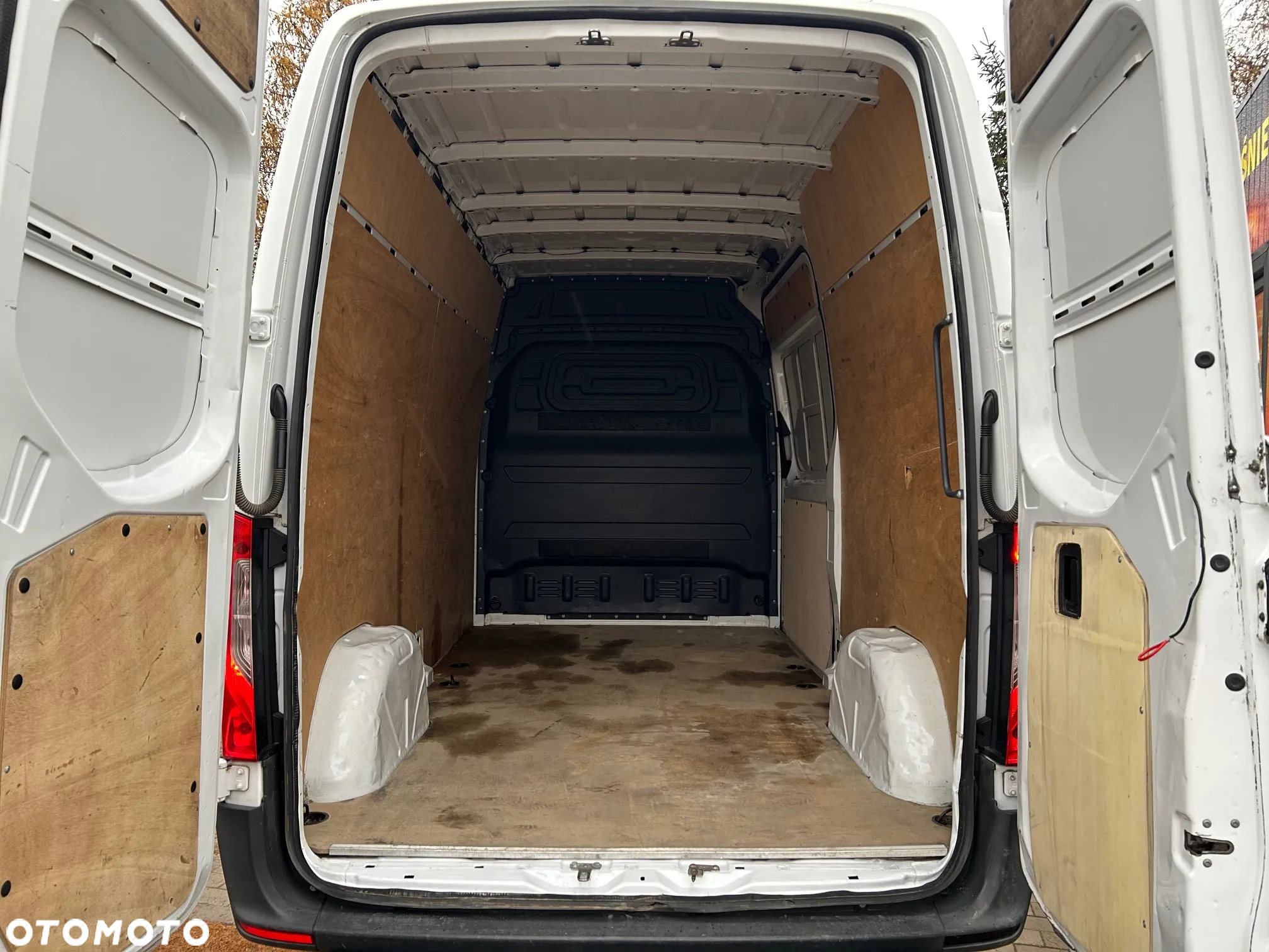 Mercedes-Benz Sprinter 214 - 8