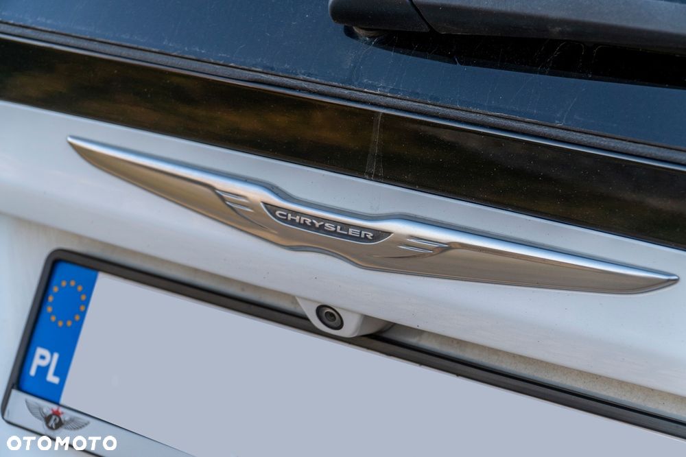 Chrysler Pacifica - 4