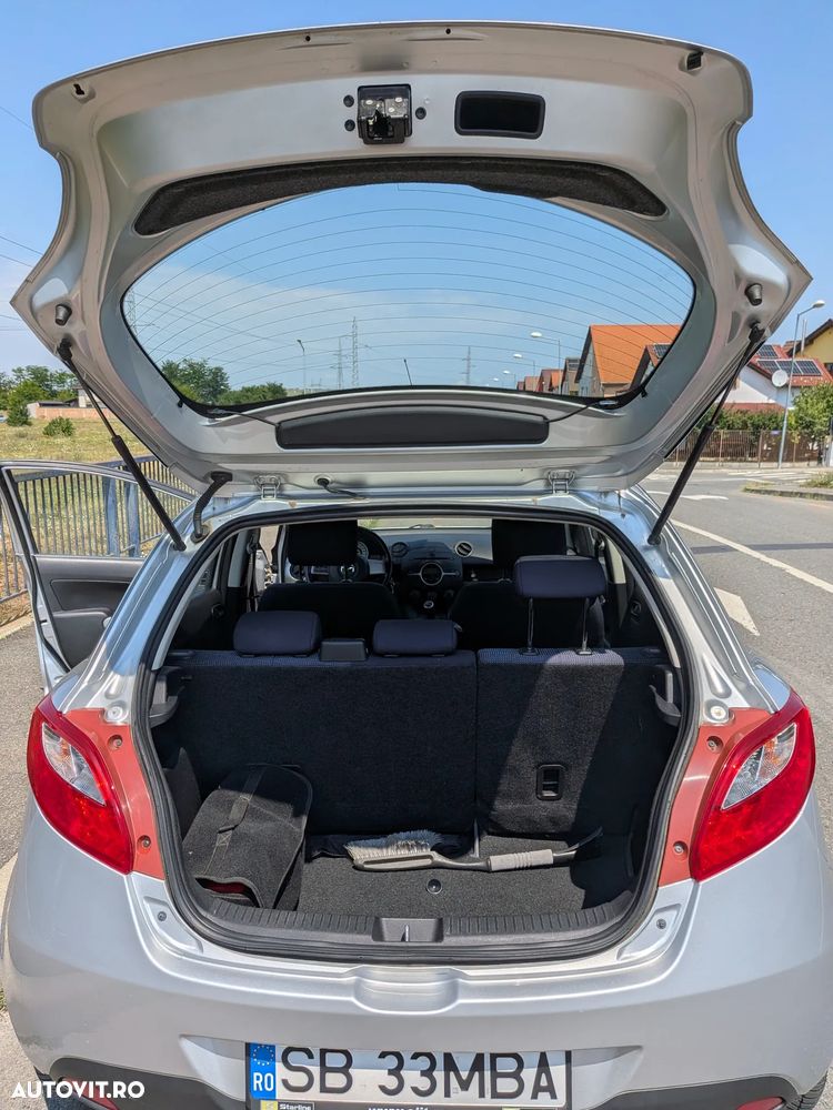 Mazda 2 1.3i TE - 9