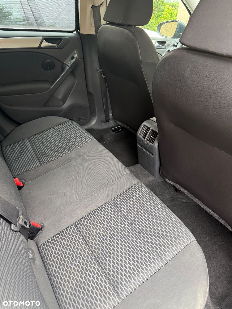 Volkswagen Golf - 10