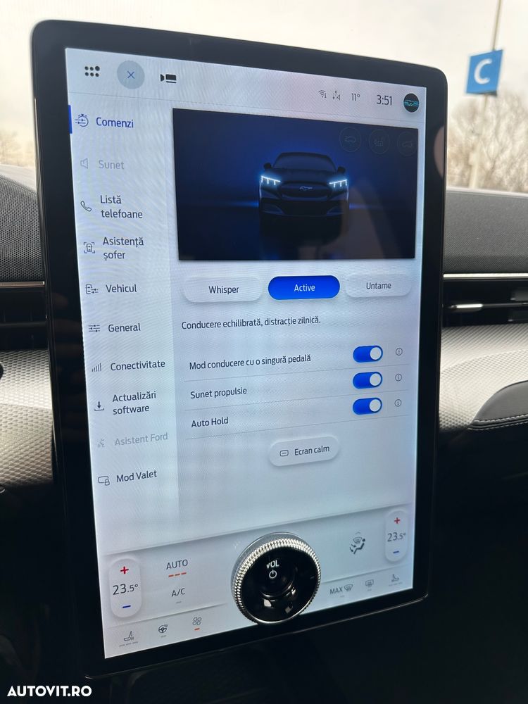 Ford Mustang Mach-E Standard - 30