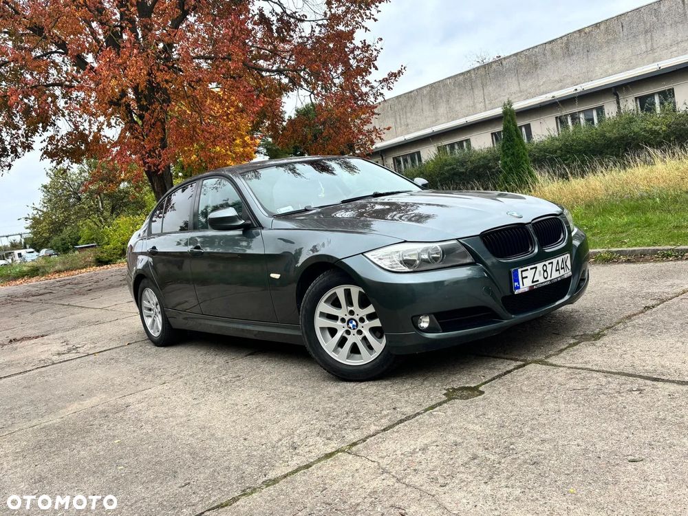 BMW Seria 3 318i - 12