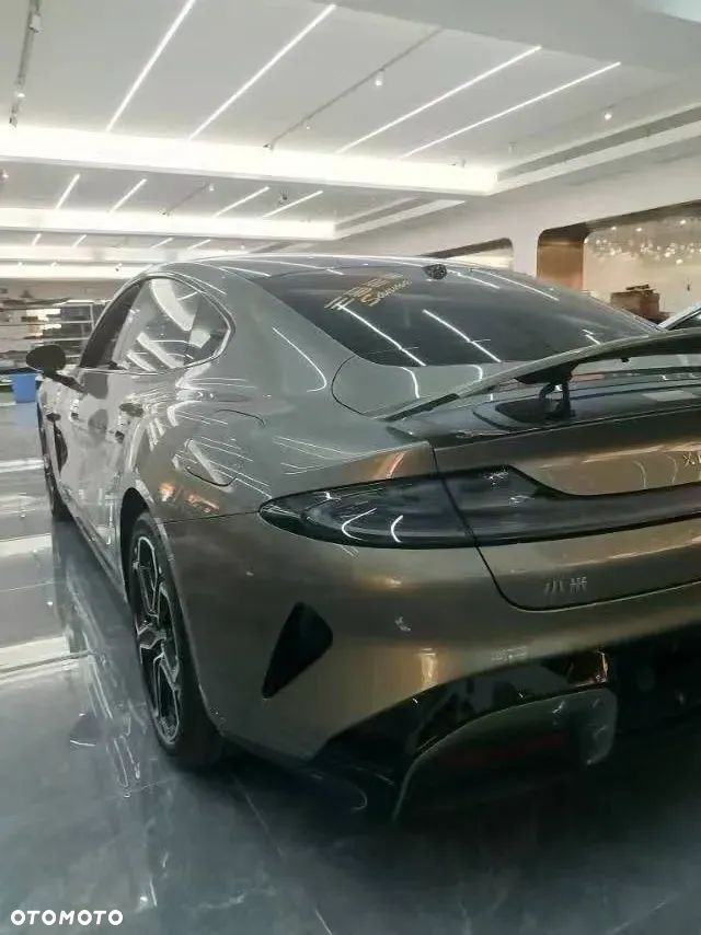 Xiaomi SU7 - 8