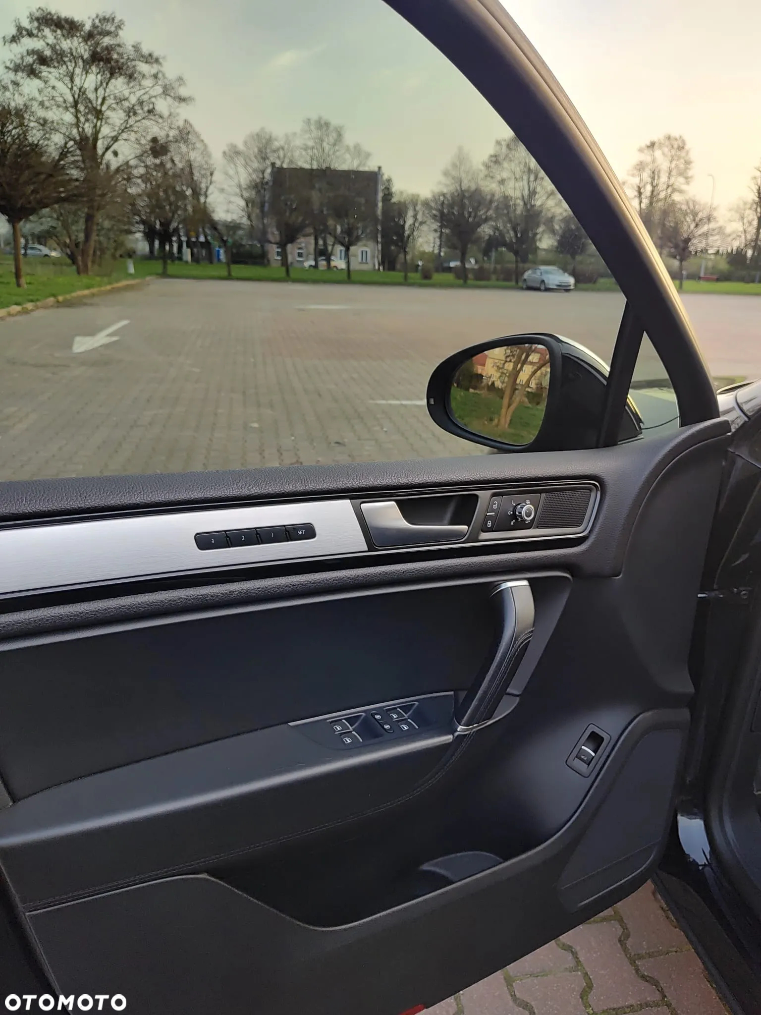 Volkswagen Touareg - 14