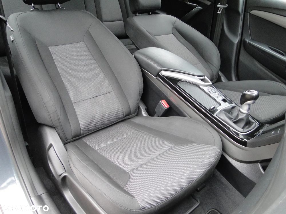 Hyundai i40 1.6 GDI Comfort + - 17