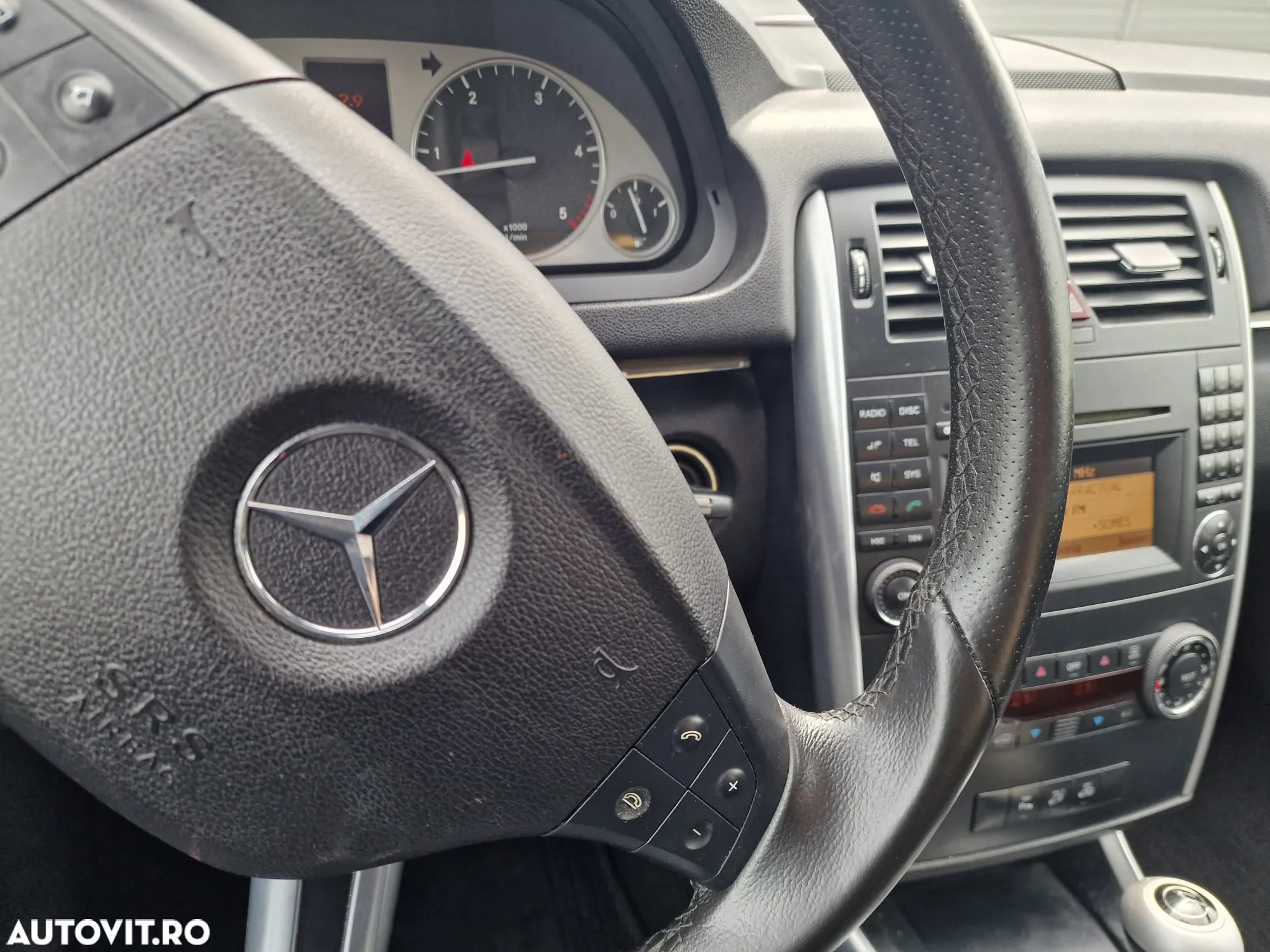 Mercedes-Benz B - 19