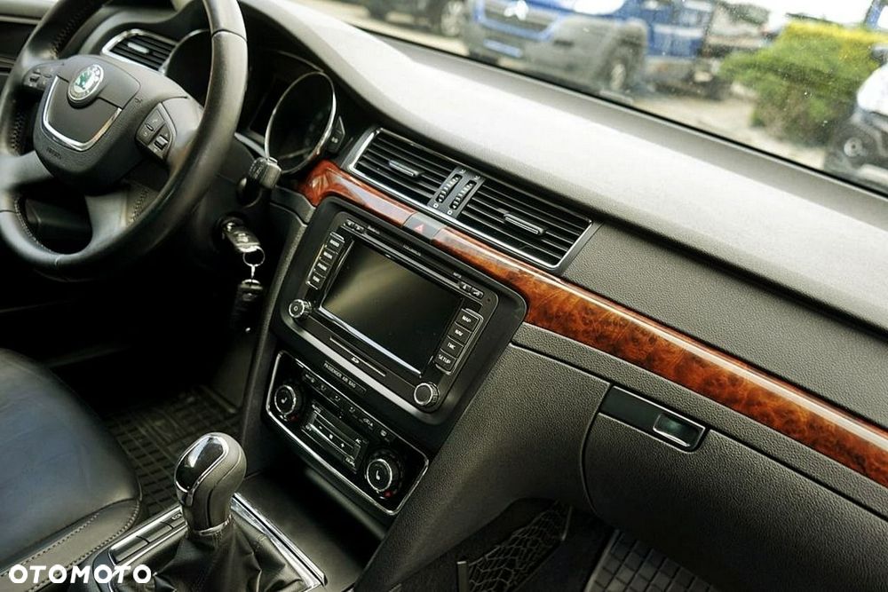 Skoda Superb 1.6 TDI Elegance - 30