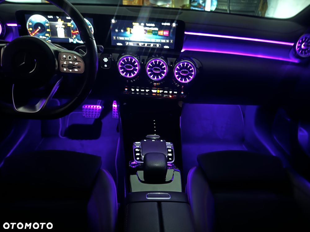 Mercedes-Benz CLA 180 AMG Line 7G-DCT - 29