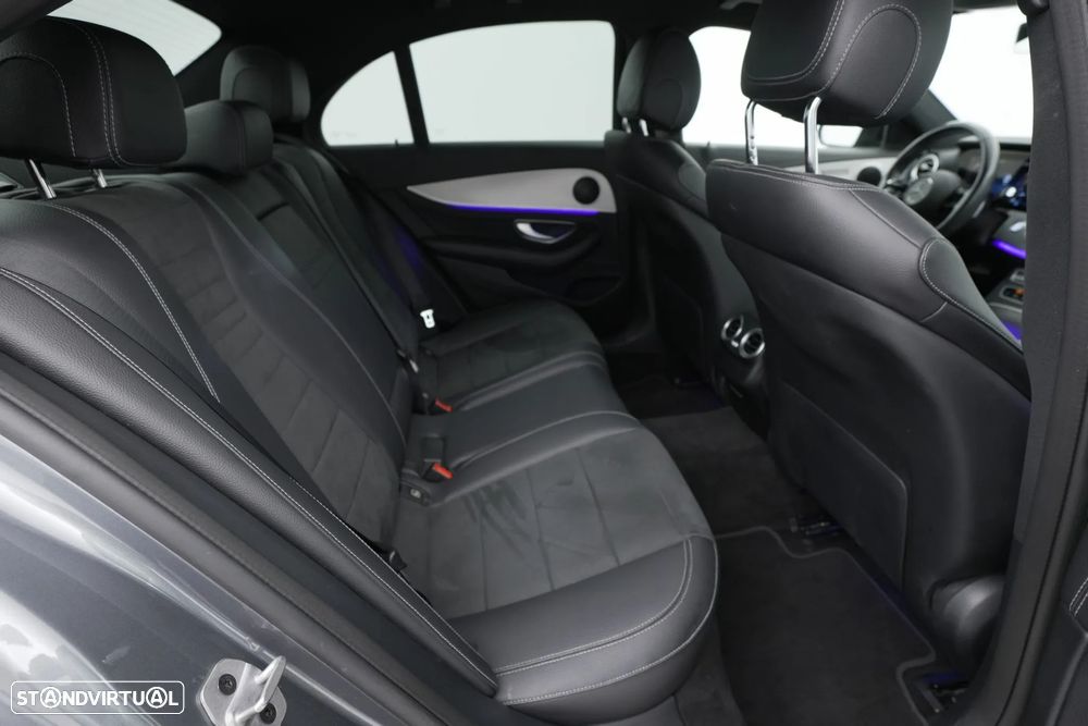 Mercedes-Benz E 300 de AMG Line - 28