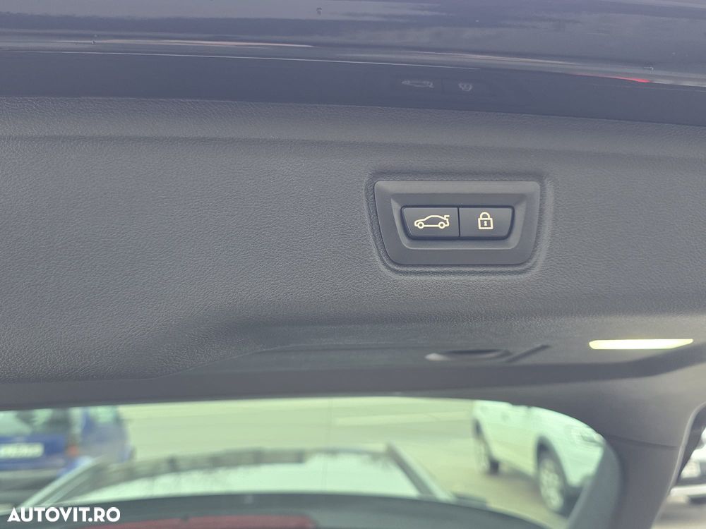 BMW Seria 3 330e xDrive Aut. Luxury Line - 14