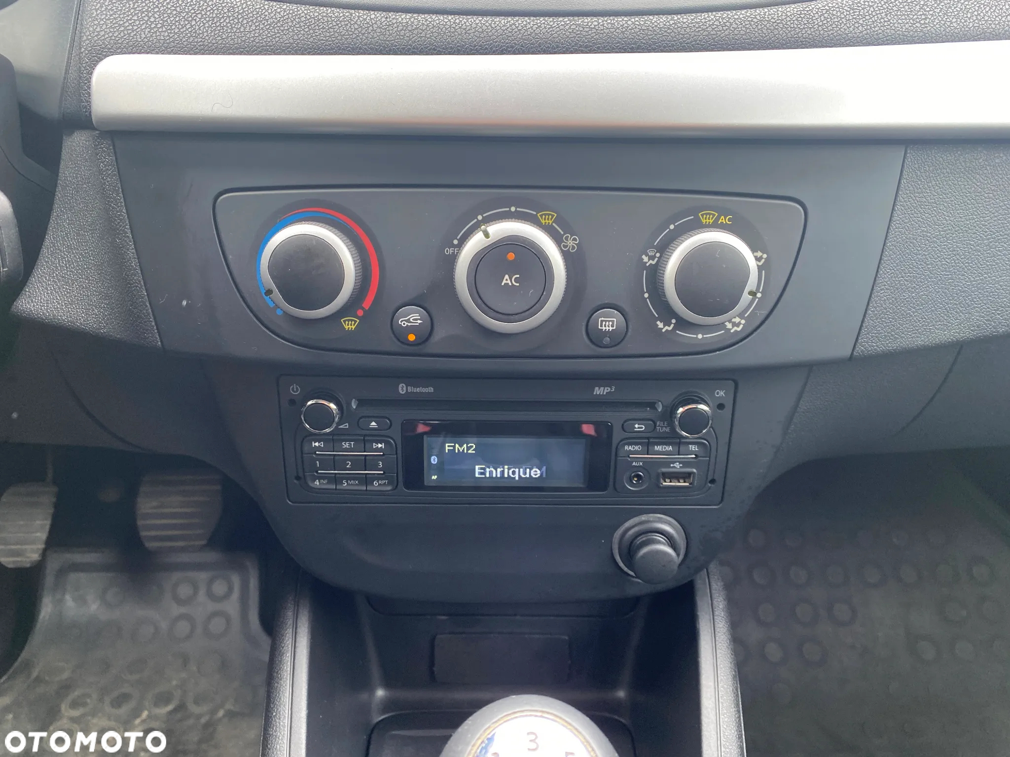 Renault Fluence 1.6 16V Dynamique - 17