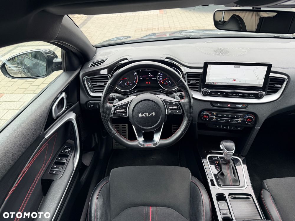 Kia ProCeed 1.6 T-GDI GT DCT - 11