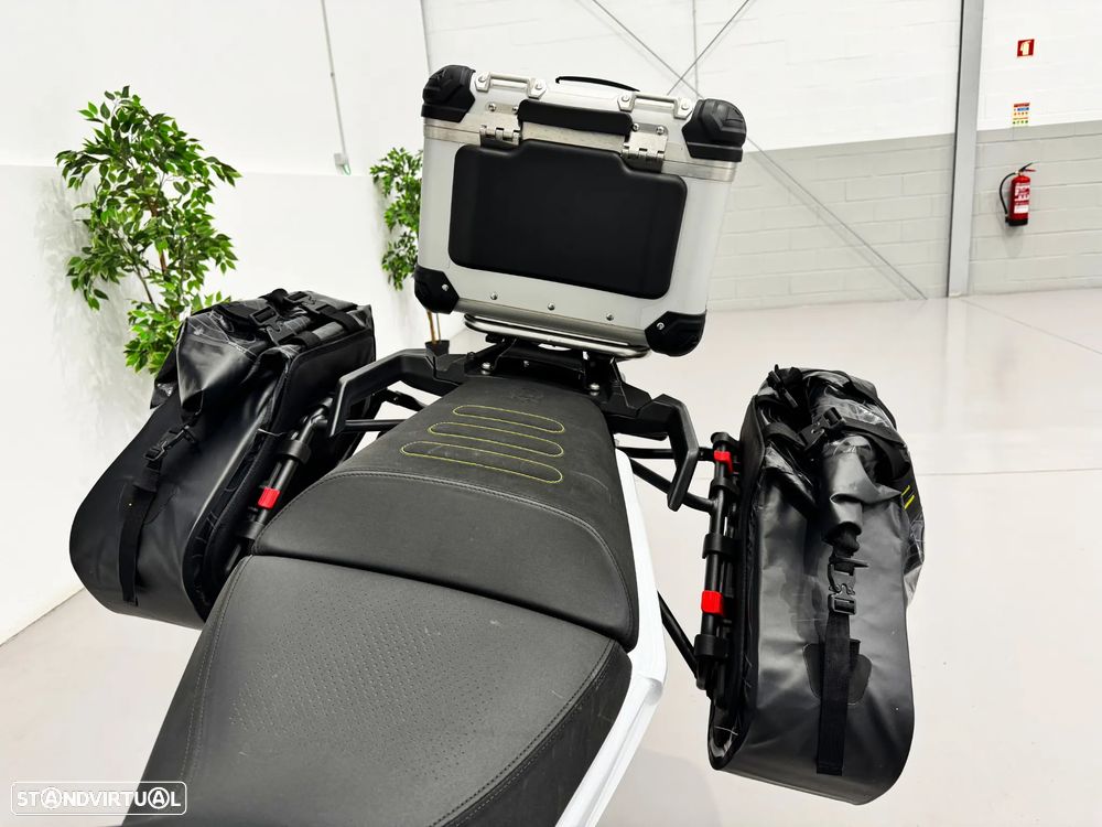 Husqvarna Norden 901 EXPEDITION - 16