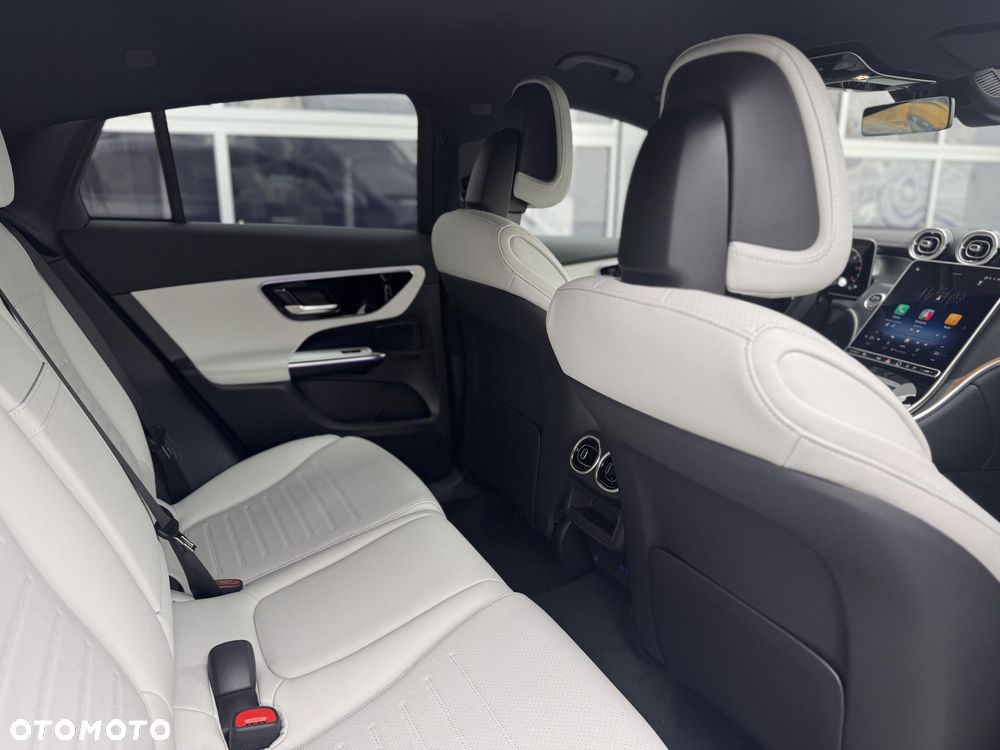 Mercedes-Benz GLC 200 d 4Matic 9G-TRONIC AMG Line Advanced - 18