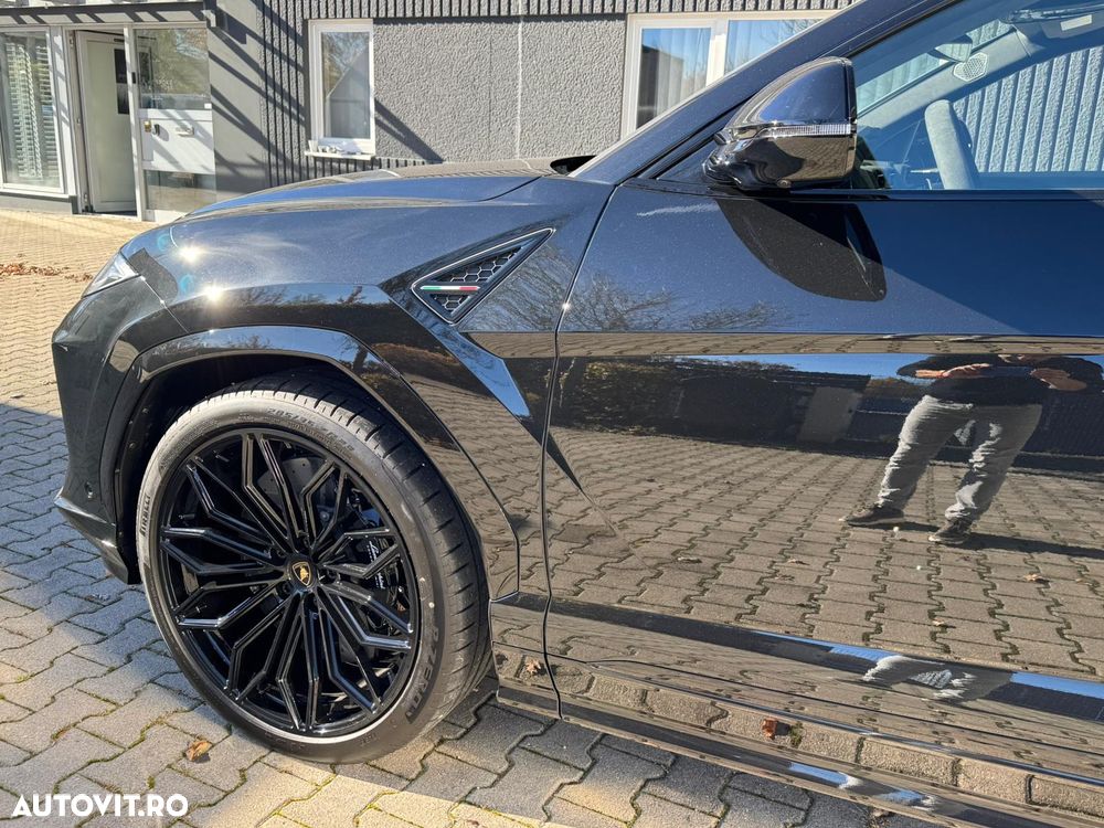 Lamborghini URUS - 14