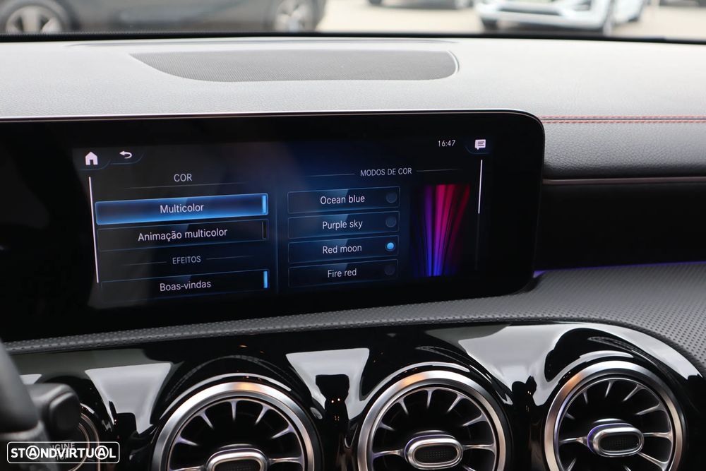 Mercedes-Benz CLA 250 e 8G-DCT AMG Line - 17