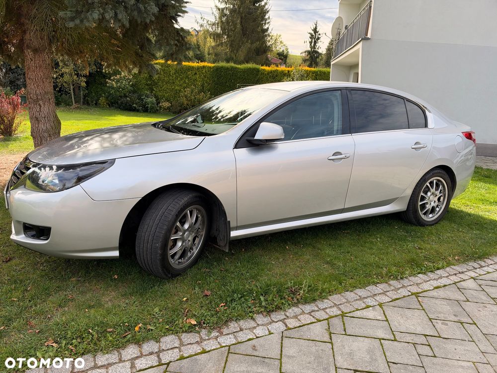 Renault Latitude - 3