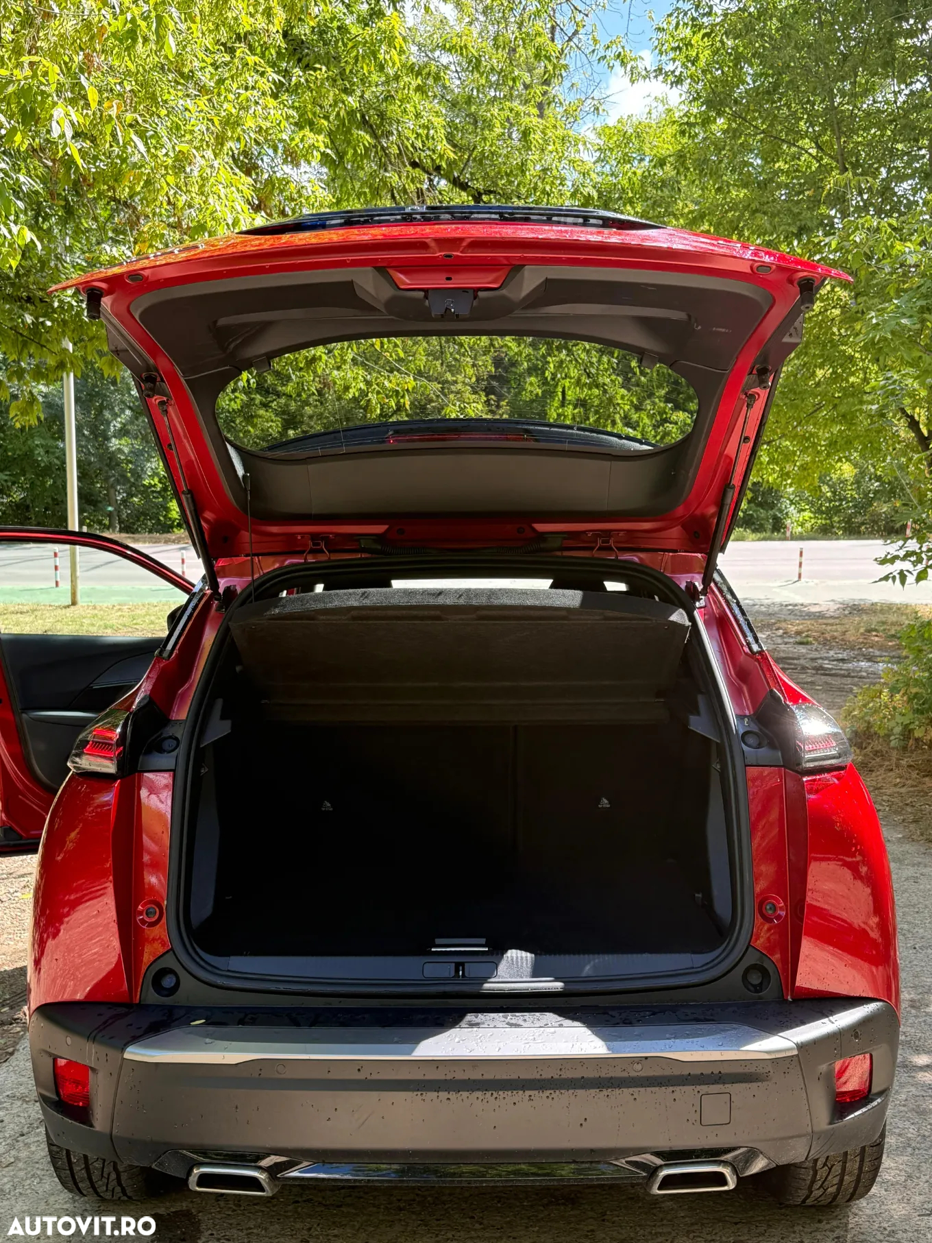 Peugeot 2008 1.2 PureTech EAT8 STT GT - 10