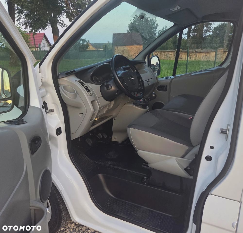 Renault Trafic - 13