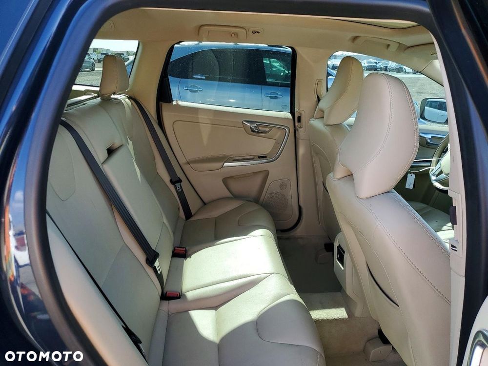 Volvo XC 60 T5 Geartronic Kinetic - 12
