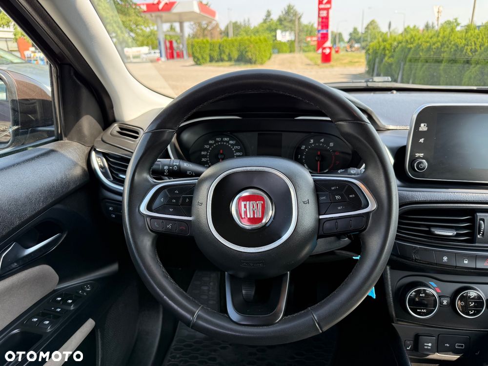 Fiat Tipo 1.4 T-Jet 16v Lounge EU6d - 11