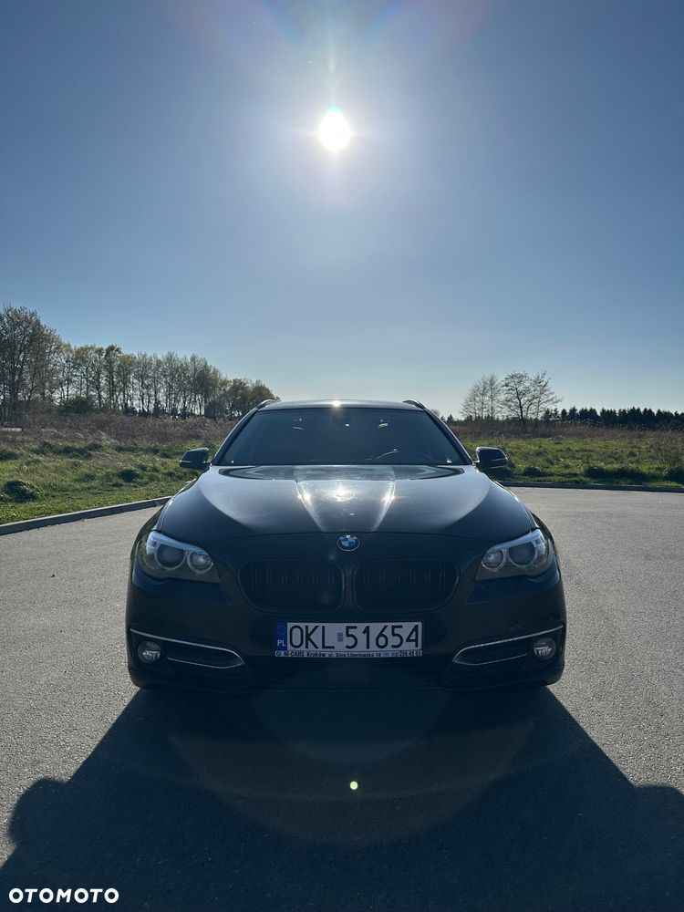 BMW Seria 5 525d xDrive Luxury Line - 1
