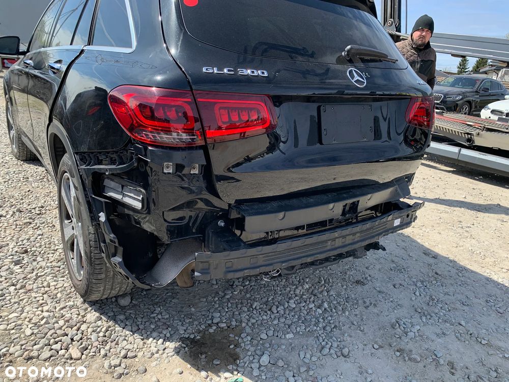 Mercedes-Benz GLC 300 4Matic 9G-TRONIC - 7