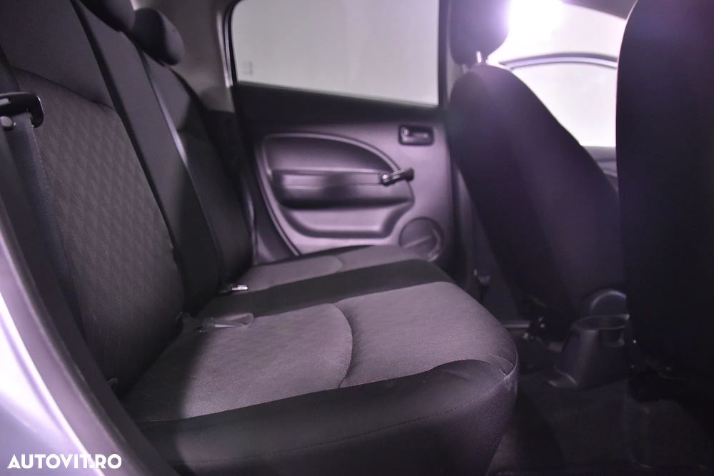 Mitsubishi Space Star - 12