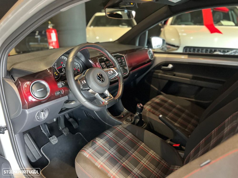 VW Up! - 18
