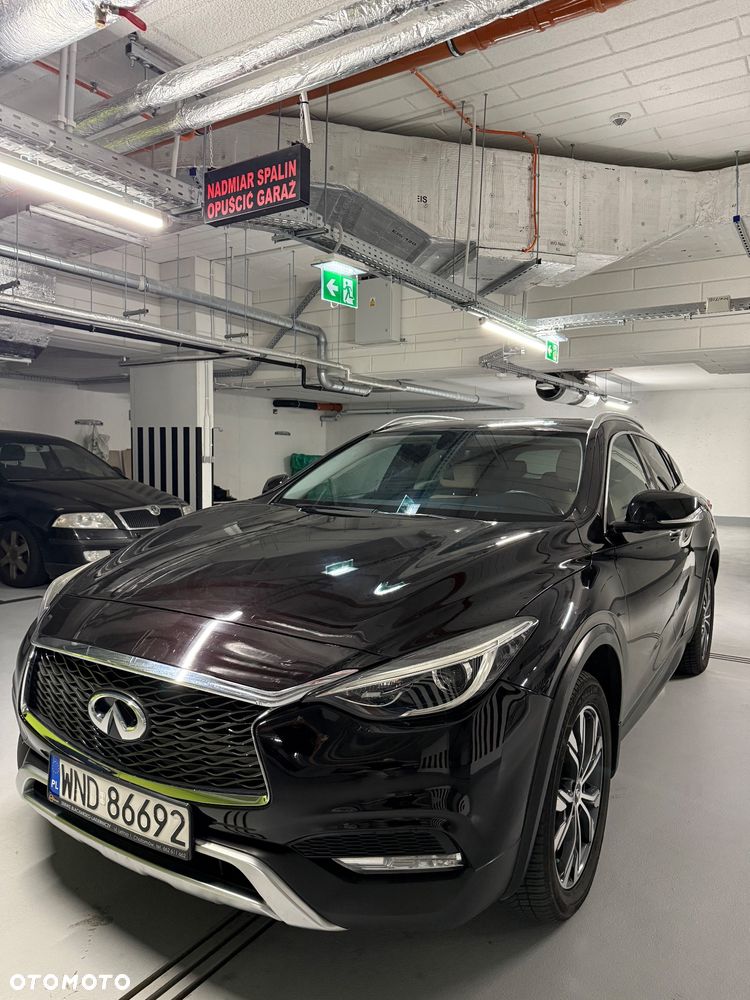 Infiniti QX - 3