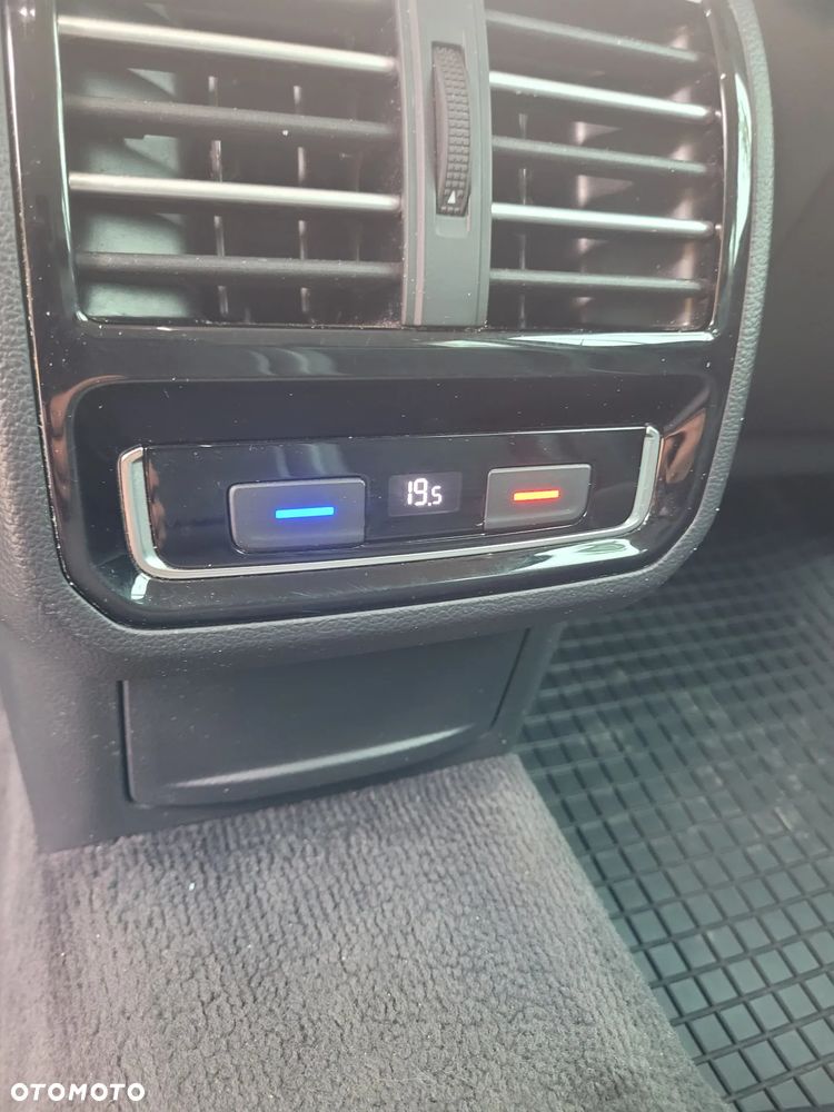 Volkswagen Passat - 6