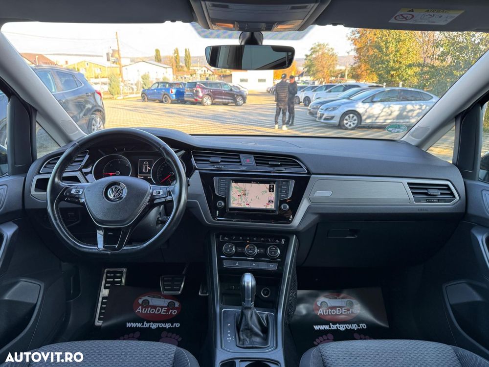 Volkswagen Touran - 8