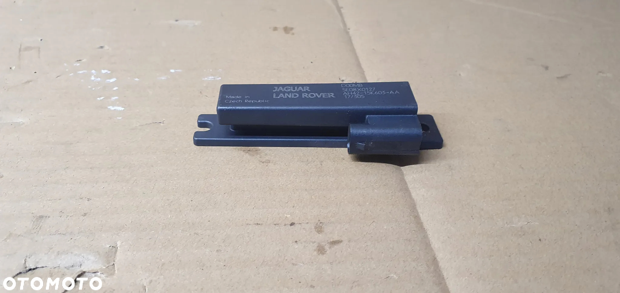 Wzmacniacz modułu antena Keyless Land Rover Discovery Sport L550 AH42-15K603-AA - 2