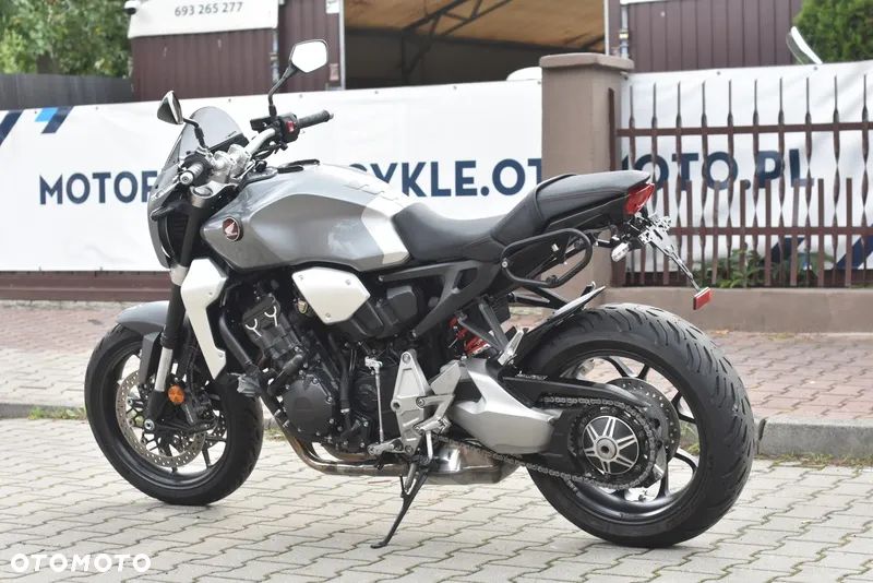 Honda CB - 21