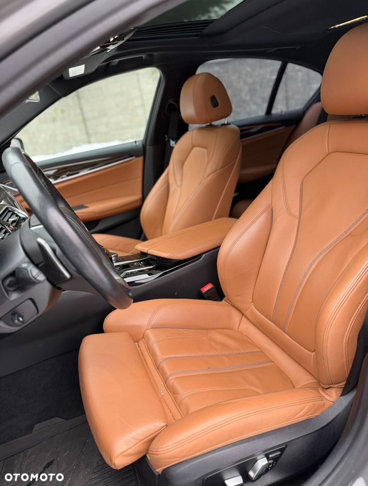 BMW Seria 5 530i xDrive Sport Line - 6