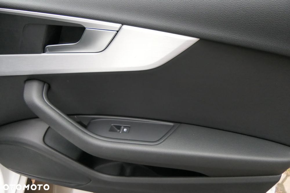 Audi A4 Avant 2.0 TDI DPF multitronic S line Sportpaket - 36