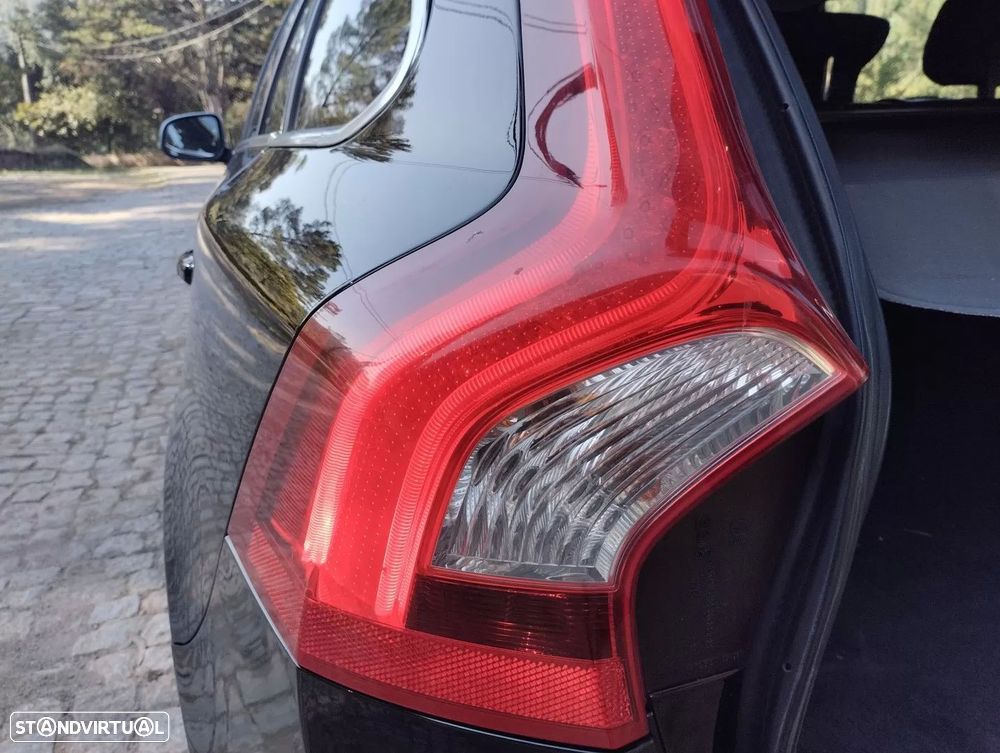 Volvo V60 2.0 D4 Momentum Eco Geartronic - 16