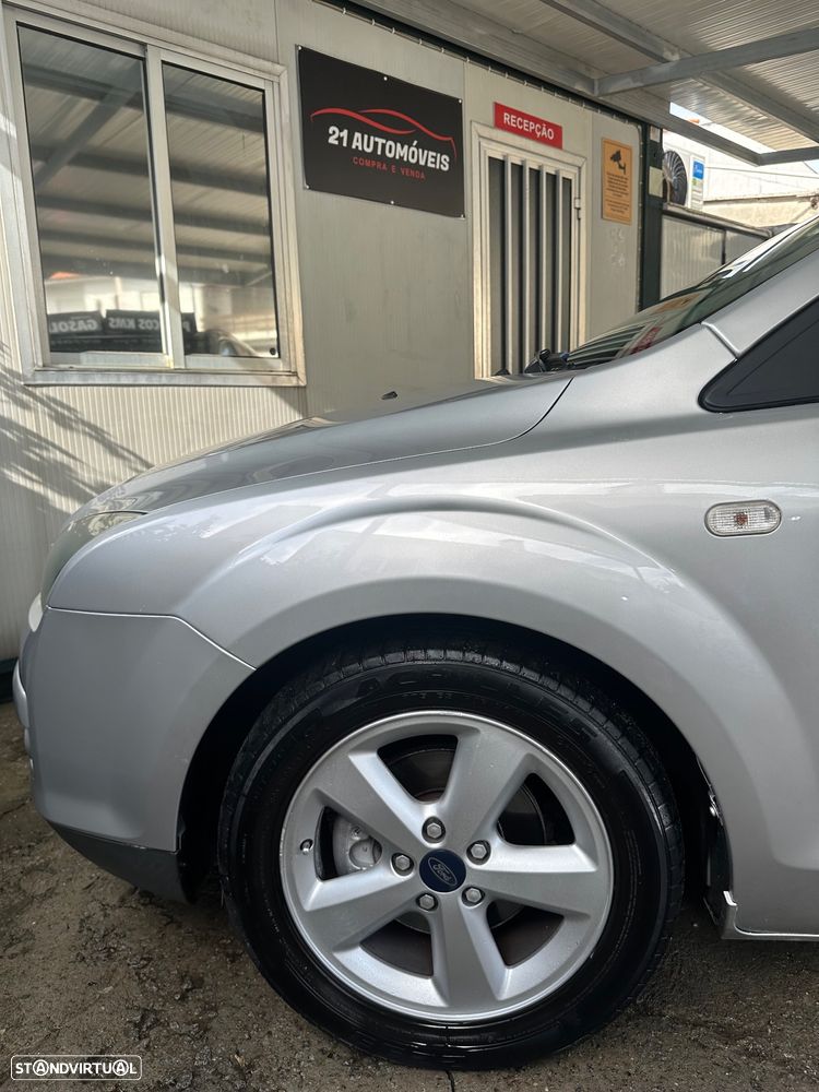 Ford Focus SW 1.4 Zetec - 7