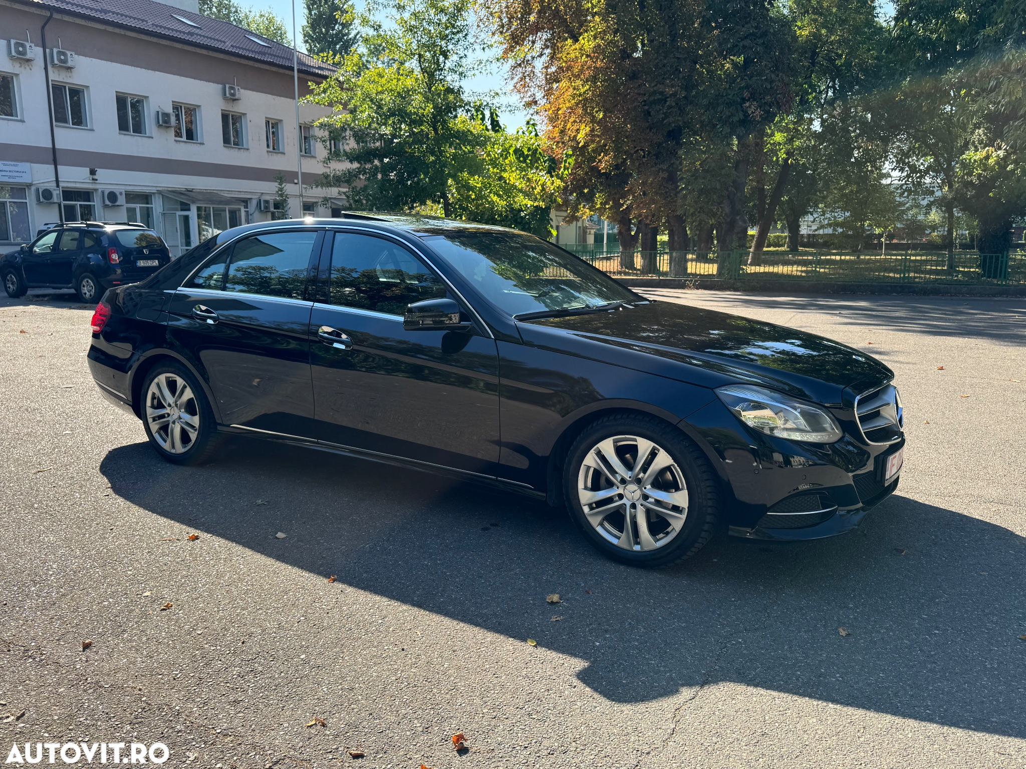 Mercedes-Benz E 220 Blue TEC BlueEFFICIENCY Edition - 3