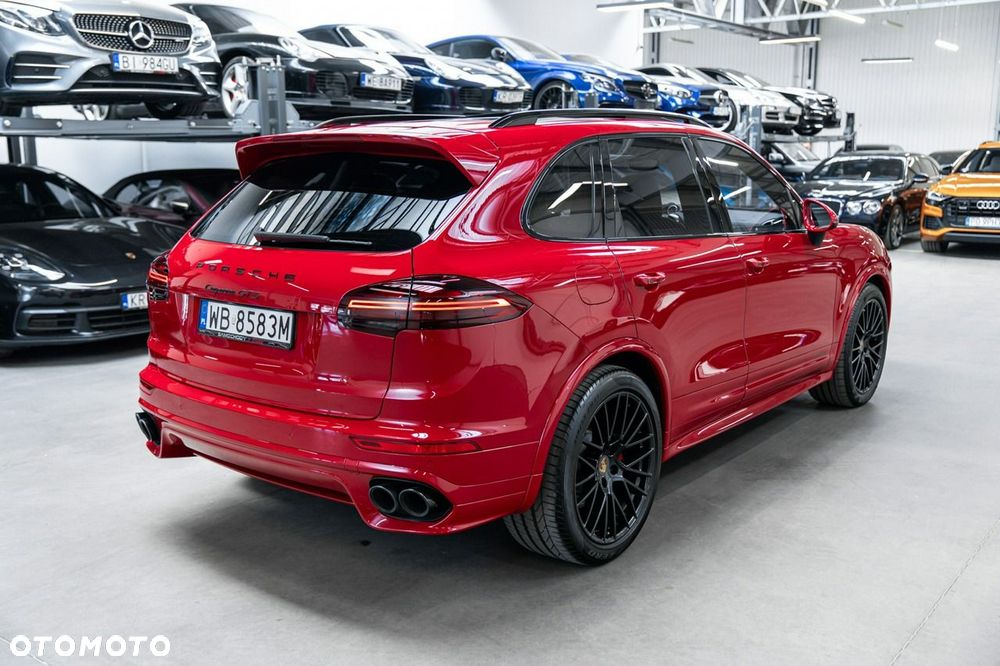 Porsche Cayenne GTS - 12