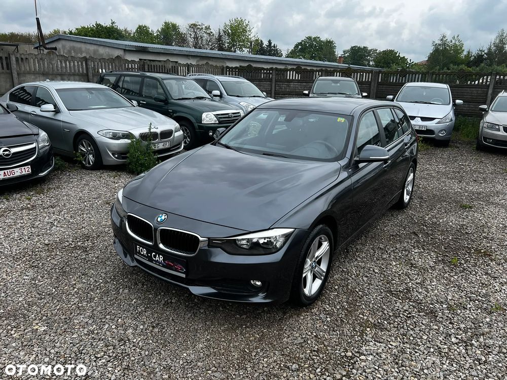 BMW Seria 3 320d Touring - 1