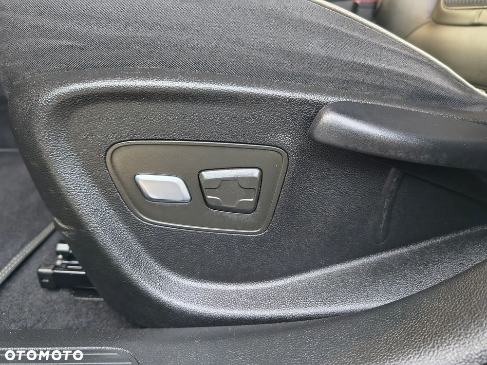 Renault Megane ENERGY dCi 130 BOSE EDITION - 20