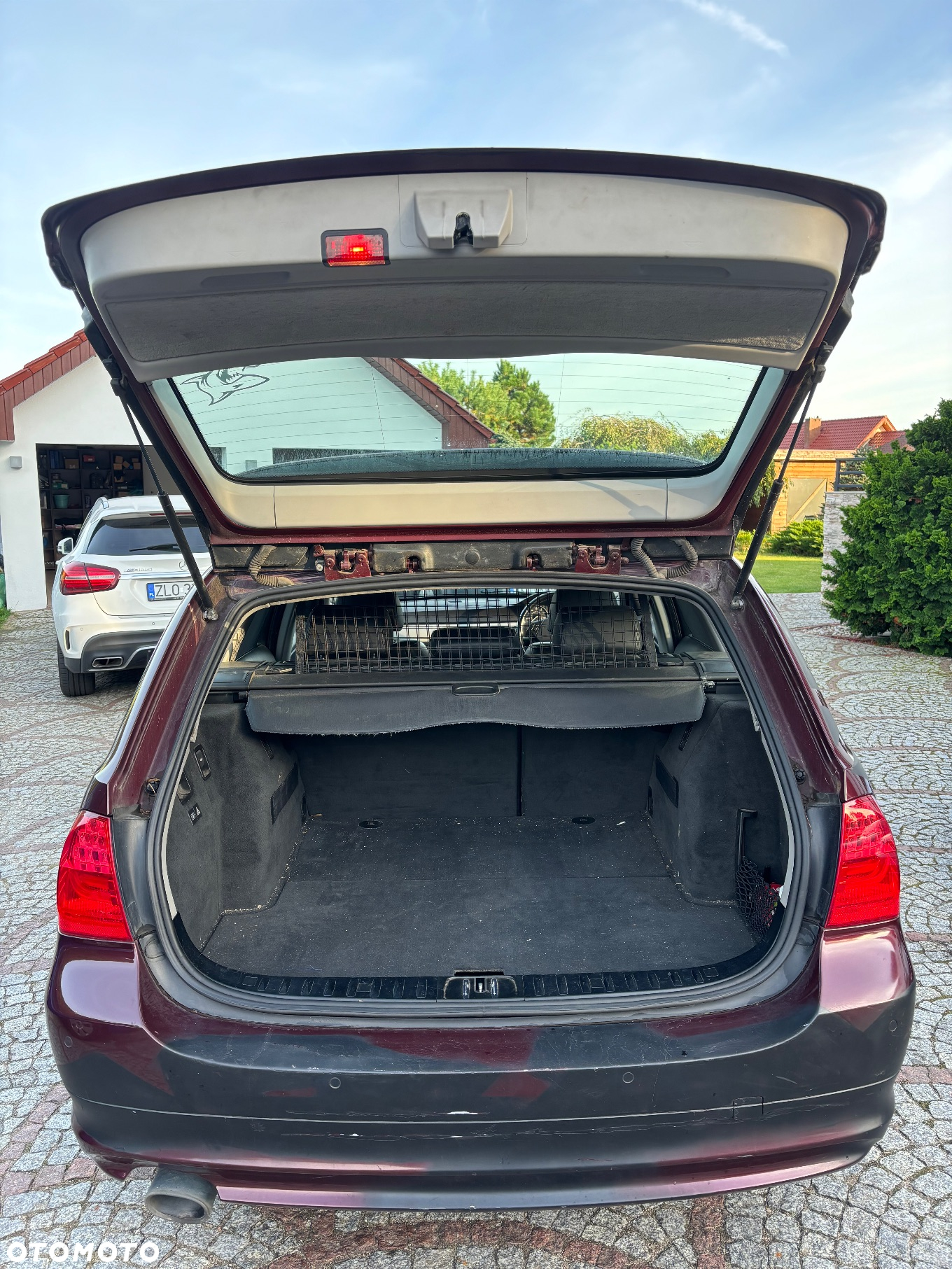 BMW Seria 3 320d DPF Touring - 11