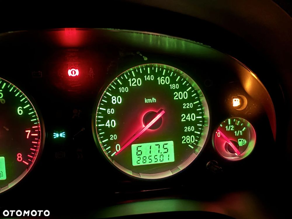 Ford Mondeo V6 ST 220 - 34