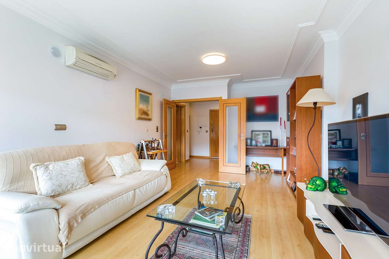 Apartamento T2 na Urbanização da Malvarosa - Grande imagem: 2/16