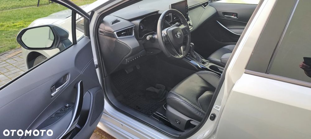 Toyota Corolla 2.0 Hybrid Executive - 5